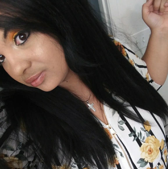 Meet your Posher, Starla - Picture 2 of 7